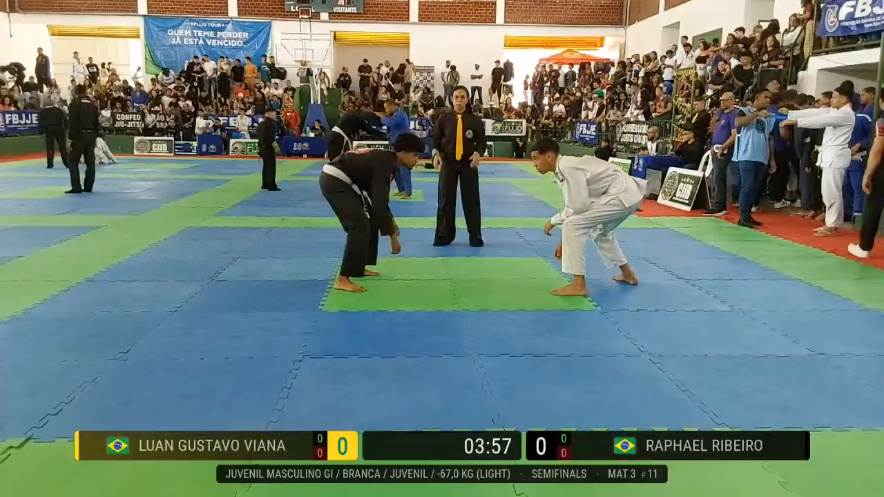 Frame at 01:32:54