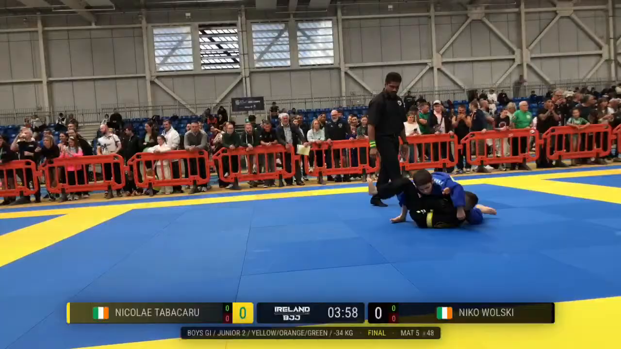 Frame at 01:33:15