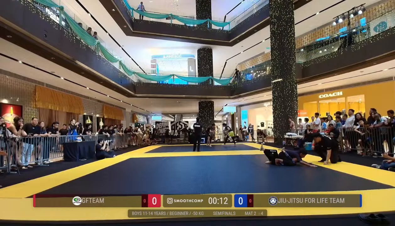 Frame at 00:32:58
