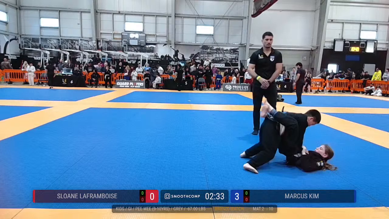 Frame at 00:32:20