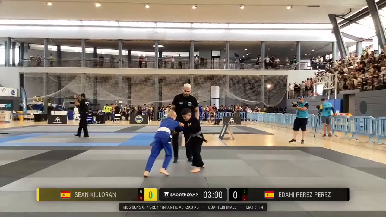 Frame at 00:32:11