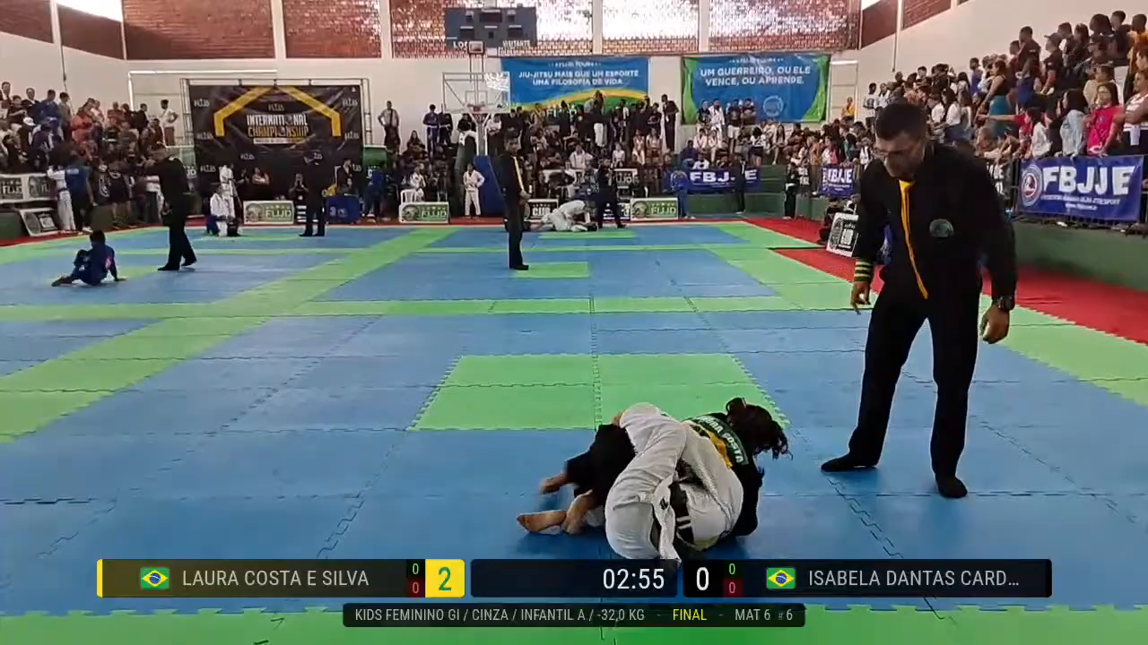 Frame at 00:32:49