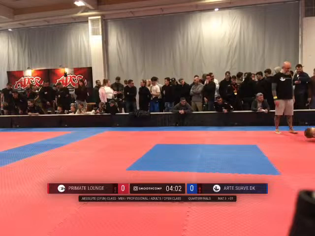 Frame at 00:32:34
