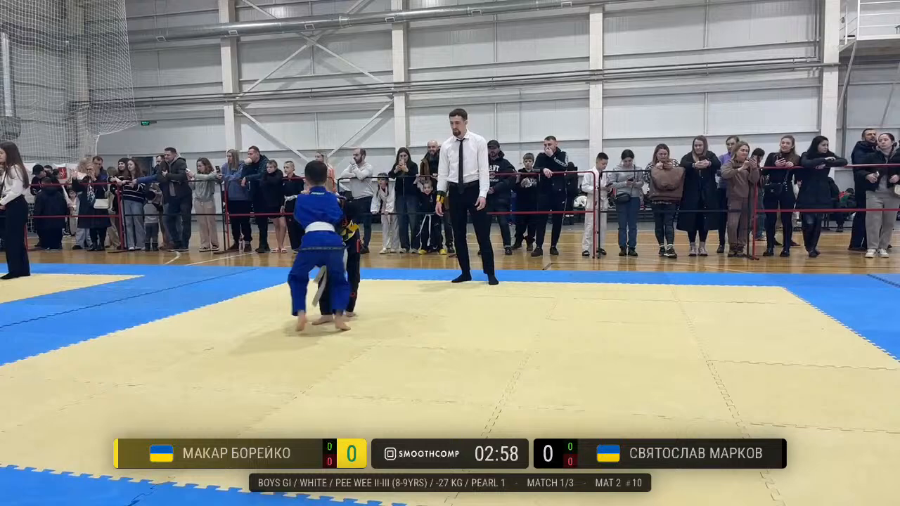 Frame at 00:32:37