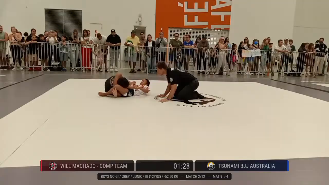 Frame at 00:33:26