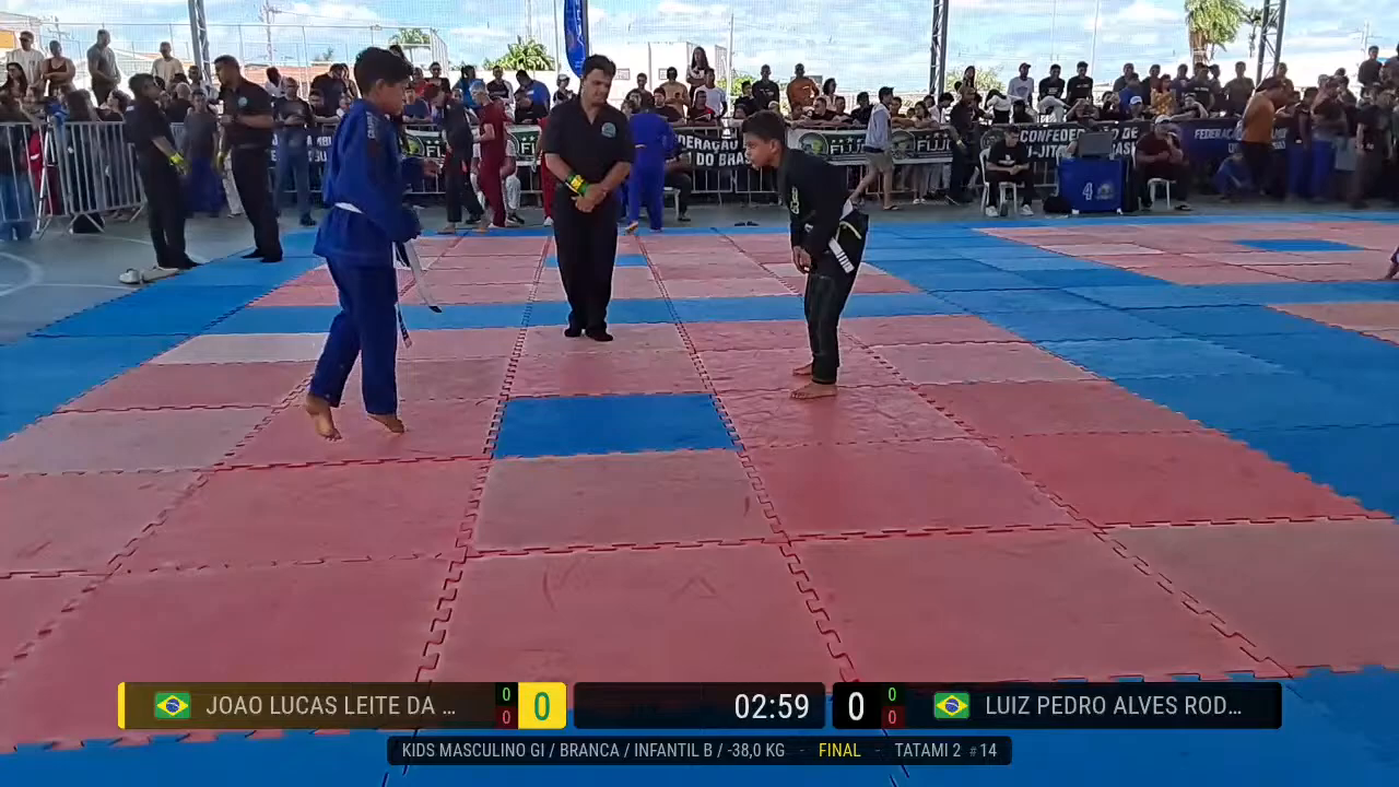 Frame at 01:32:37