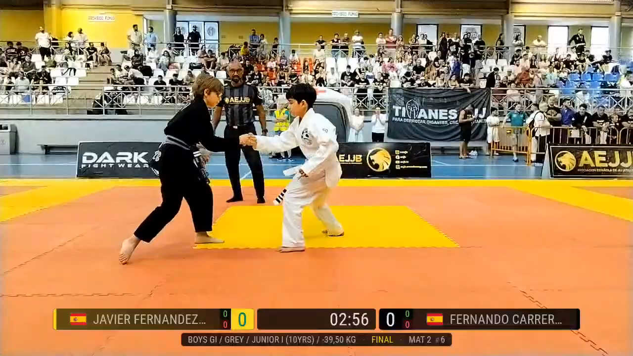 Frame at 00:33:23